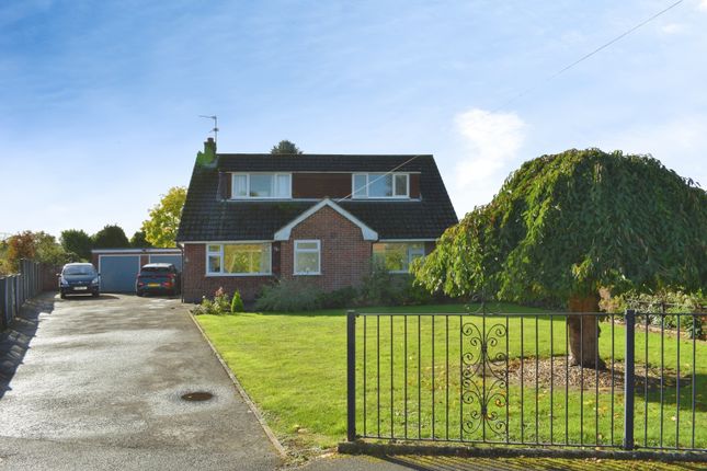 3-bed bungalow on St Peters Close, Newark, £425,000