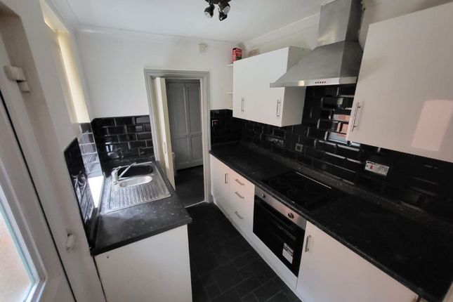 82 Axwell Terrace, Newcastle upon Tyne photo 2