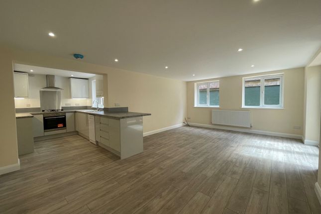 Flat 1 Little Garlands, 8, New Town Road, Uckfield photo 3