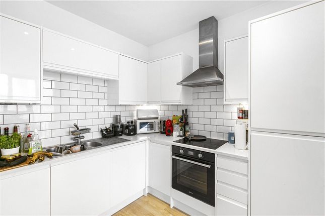 Flat for sale in Durnsford Road, London