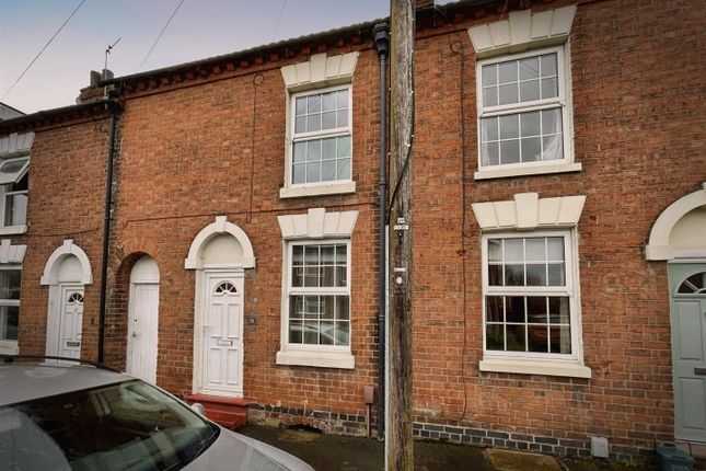 Terraced house for sale in Hill Street, Warwick
