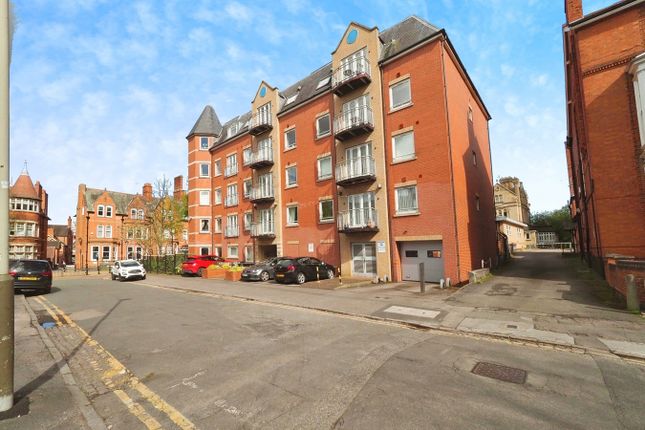 Flat for sale in Salisbury Road, Leicester