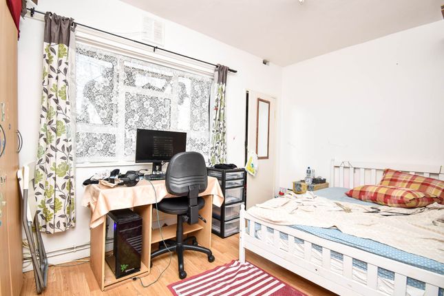 Flat for sale in Richard Neale House, Shadwell, London
