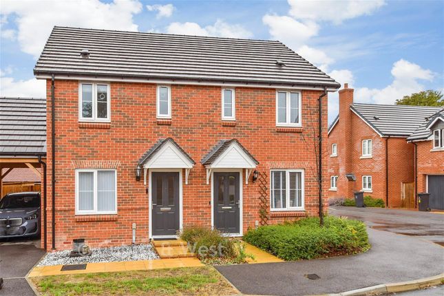 7, Bloom Close, Worthing photo 2