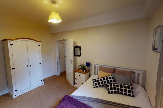 28, Duesbery Street, Hull photo 5