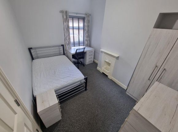 Terraced house to rent in Blaydes Street, Hull, Kingston Upon Hull
