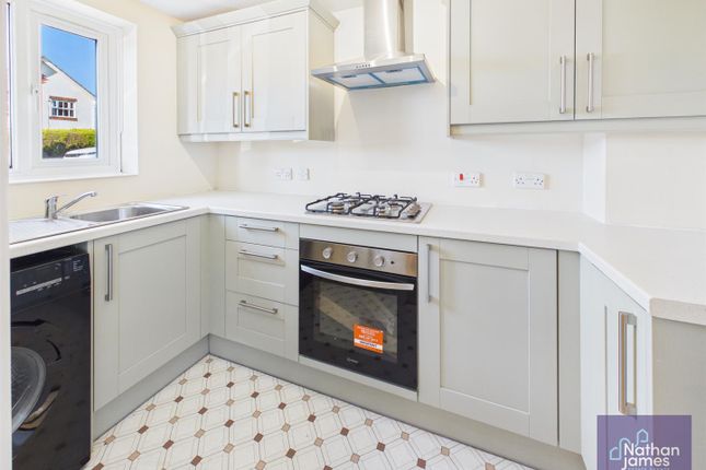 16, Rockfield Grove, Caldicot photo 3