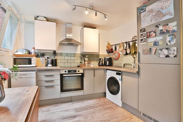 Flat 3, 504, Christchurch Road, BOURNEMOUTH photo 4