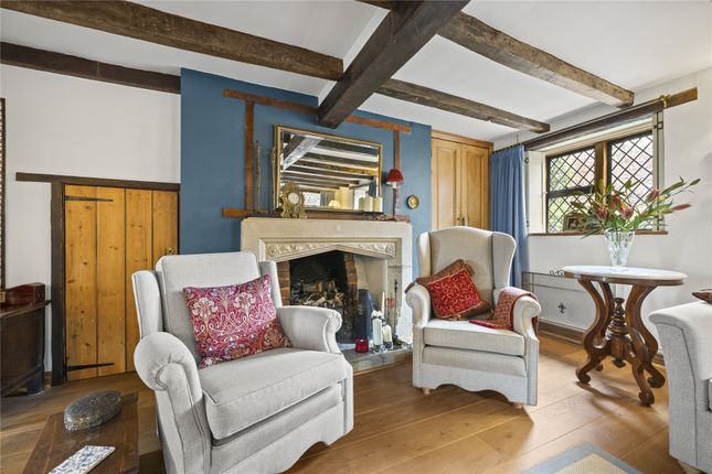 2, Old School Cottages, Weybridge photo 4