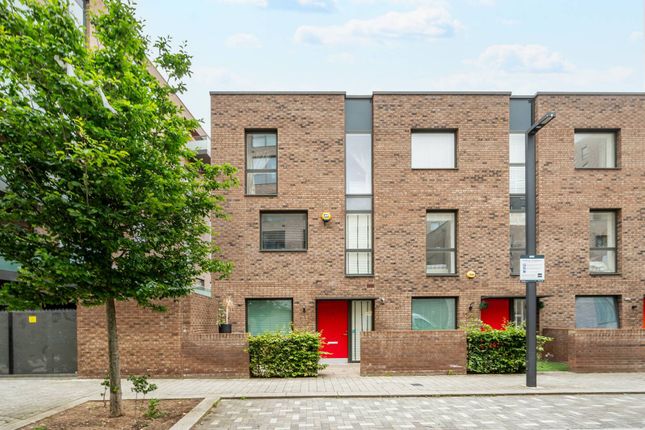 Thumbnail Flat for sale in Rennie Street, North Greenwich, London