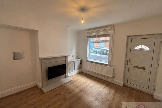 5 London Street, Leek photo 3