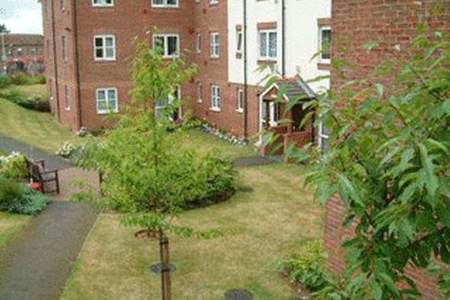 Flat for sale in Hamilton Court, Leighton Buzzard