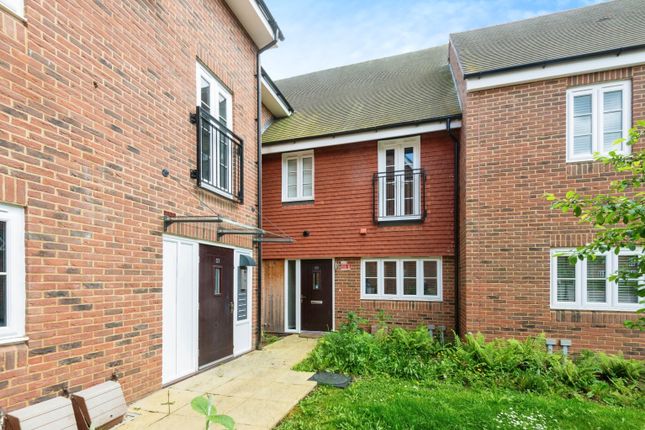 Thumbnail Terraced house for sale in Dover Road, Tadworth
