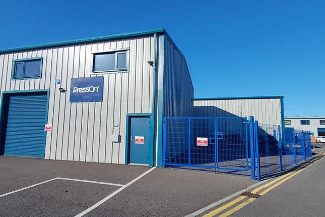 Light industrial to let in Maple Leaf Business Park, Manston, Ramsgate