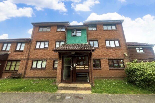 Thumbnail Flat to rent in Taverner Close, Poole