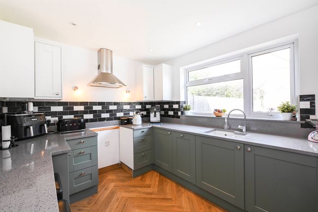6, Dunston Hill, TRING photo 4