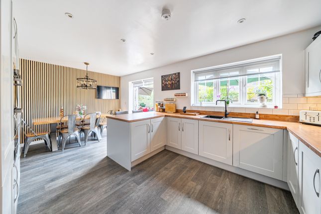 12, Yeoman Close, Bodicote photo 2