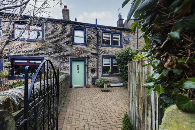 2-bed house on 18, Coldwells Hill, Halifax, £260,000