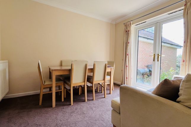 9, Cranborne Close, Colchester photo 4