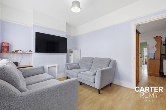 16, Castle Road, Grays photo 2