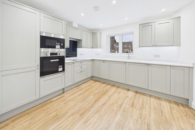 29a, Isenburg Way, Hemel Hempstead photo 3