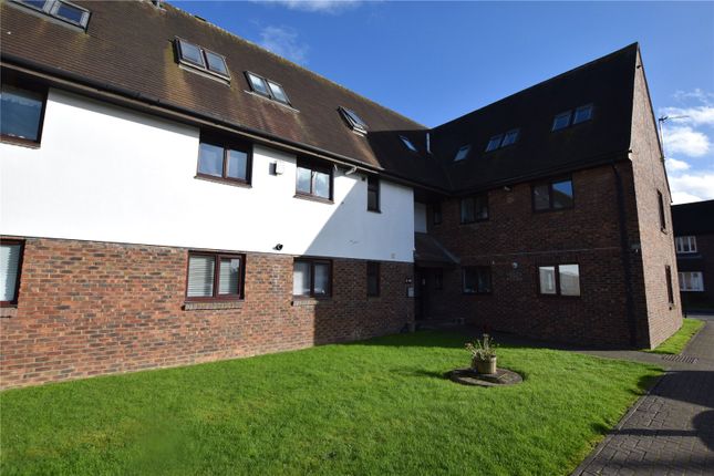 Flat for sale in Abbotsleigh Road, South Woodham Ferrers, Essex