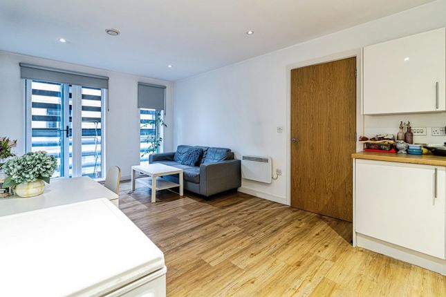 Flat 112, Eastbank Tower, 277, Great Ancoats Street, Manchester photo 4