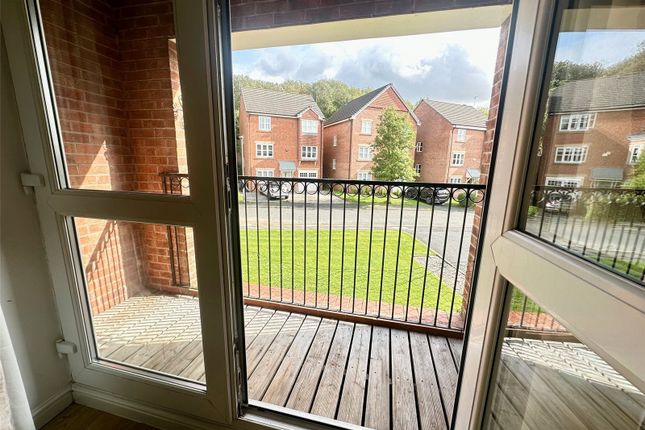 Flat for sale in Kingsbury Close, Bury, Greater Manchester