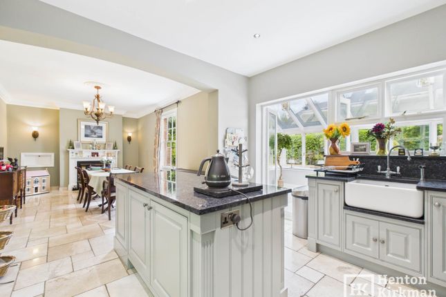 5, Shanklin Avenue, Billericay photo 4