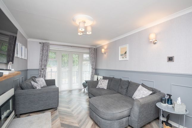 29, Lilac Avenue, Cumbernauld photo 3