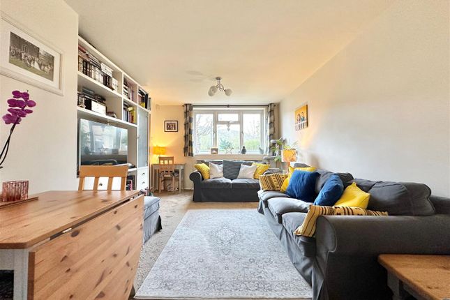 42, Lea Road, High Peak photo 2