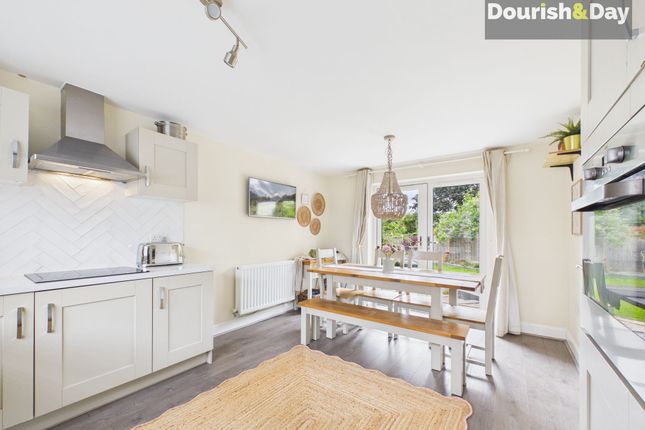 6 Bruton Gardens, Stafford photo 3