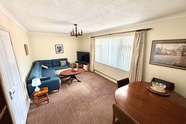 10, Beaconsfield Court, Swansea photo 3