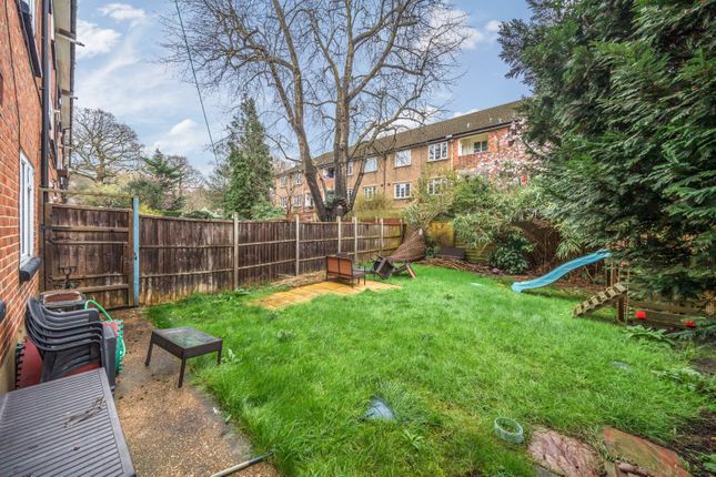 Flat for sale in Wilmer Crescent, Kingston Upon Thames