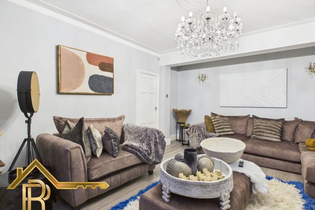 44, Hall Lane, Upminster photo 5