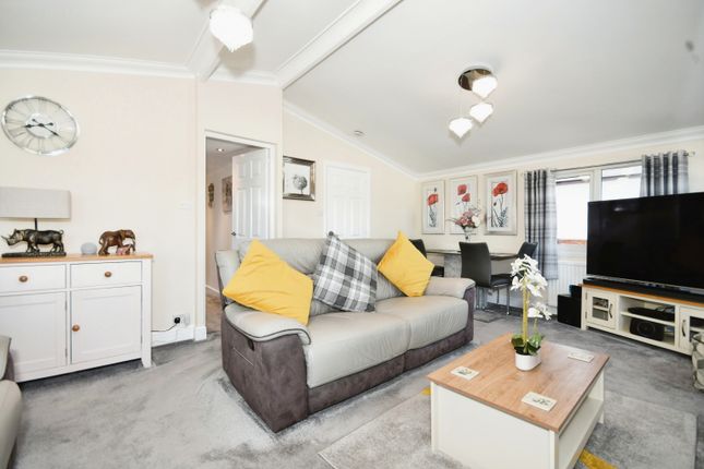 14, Sunningdale Park, Derbyshire photo 2