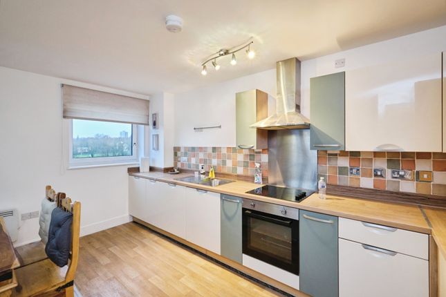 Apartment 17, 28, Bell Barn Road, West Midlands photo 4