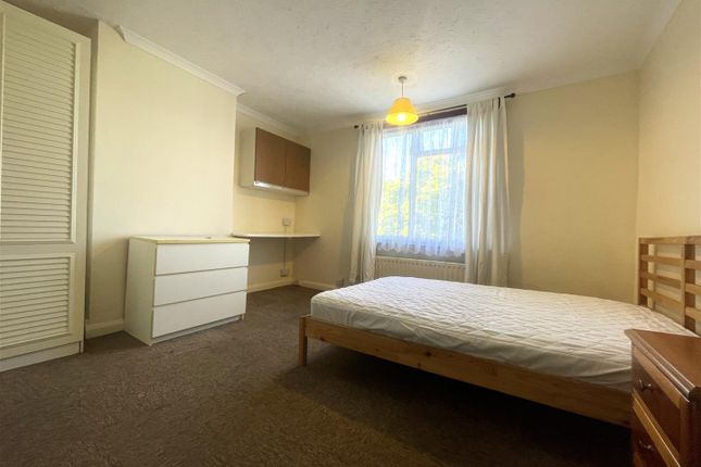 Strover Street, Gillingham photo 2