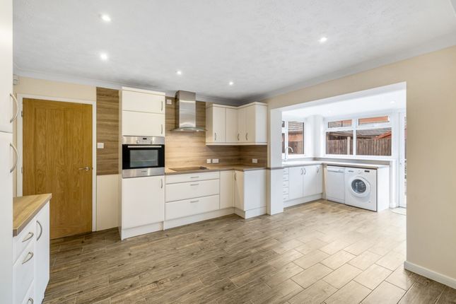 11, Fairview Way, Spalding photo 2