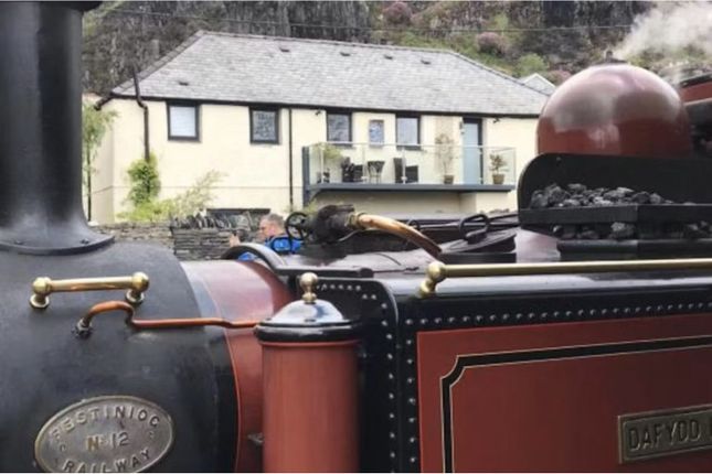 Railway House,, Leeds Street, Blaenau Ffestiniog photo 2