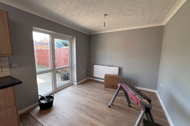 7, Lady Jane Grey Road, KING'S LYNN photo 3
