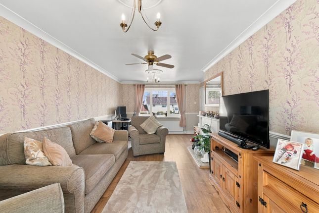 17 Constable Drive, Newport photo 3