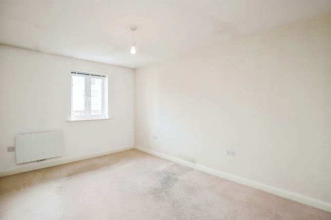Flat for sale in Saddlery Way, Chester