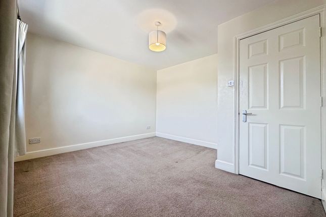 12, Falkners Close, Hampshire photo 4