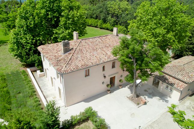 Thumbnail Villa for sale in Aix En Provence, Aix En Provence Area, Provence - Var