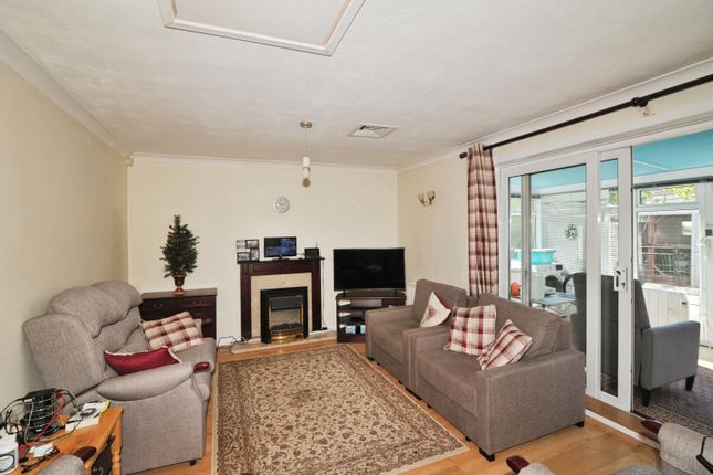 16, Rowan Close, St. Leonards-on-sea photo 4