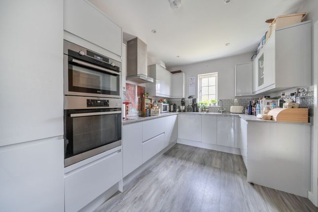 7 St. Leonards Close, Stagsden photo 3