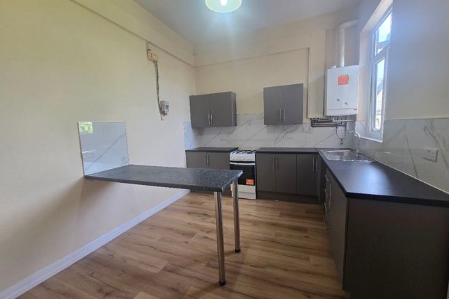 Flat 3, Leicester photo 3
