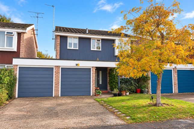 4 bed property for rent in Goldsmiths Close, Woking, Surrey GU21