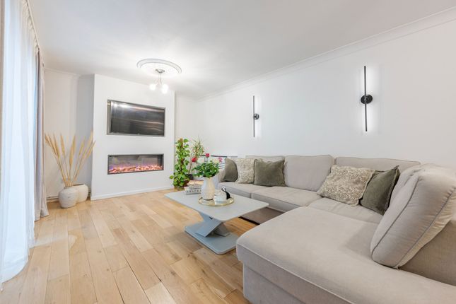 24 Orchard Way, Thetford photo 4